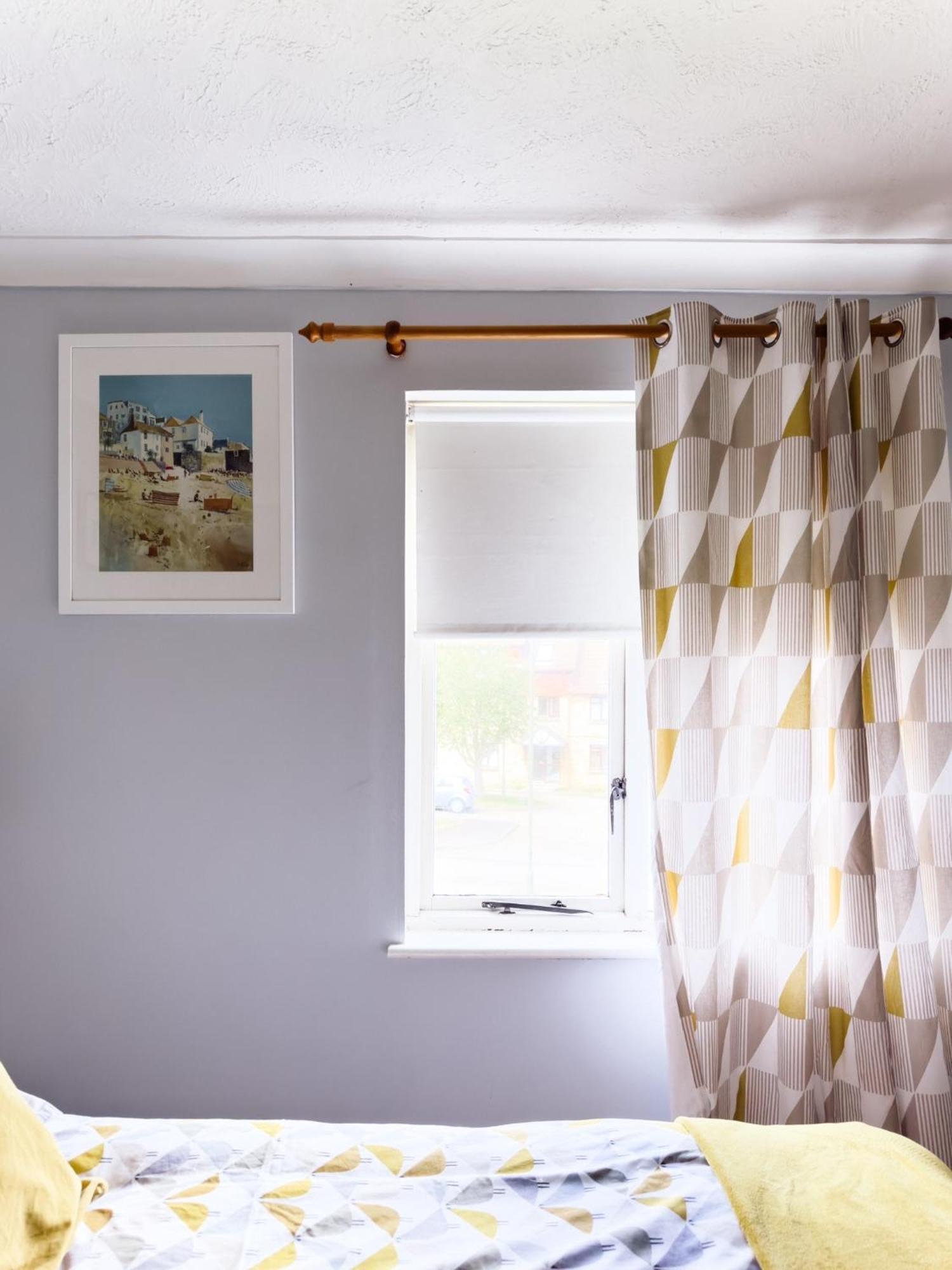 Beautiful Apartment In Guildford With Parking Send Kültér fotó